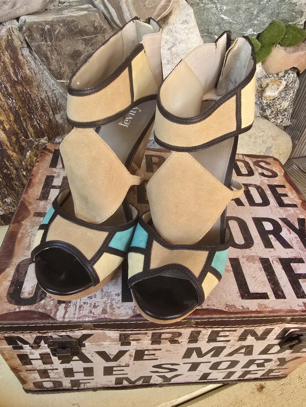 Levit Geometric Color-Block Wedge Sandals - Picture 4 of 4